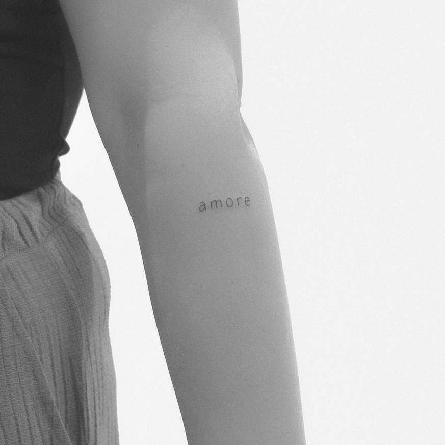 Fine Line Tattoos: Amsterdam’s Minimalist Style