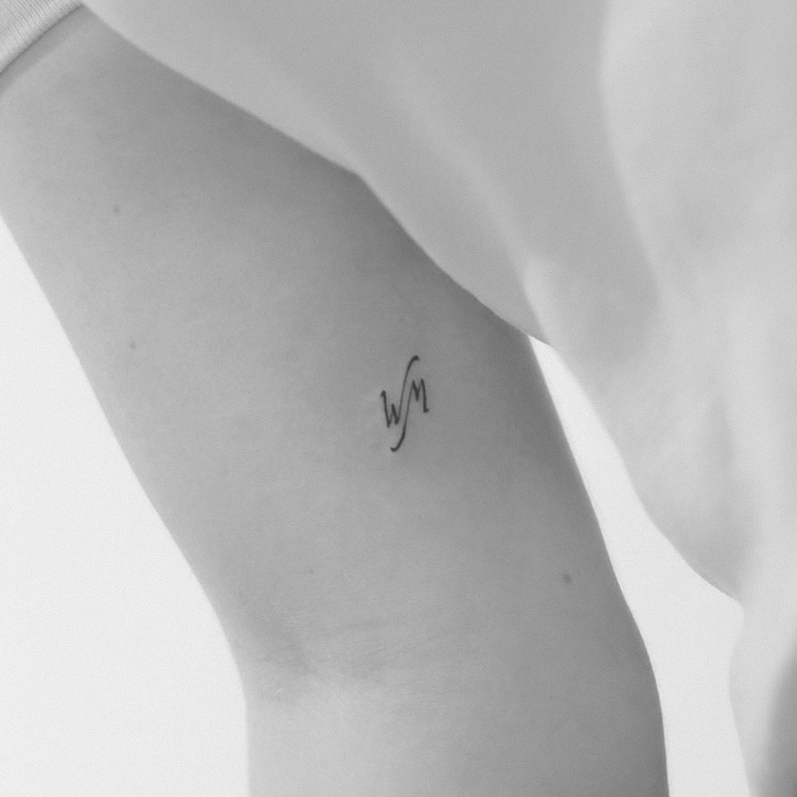  Minimalist Fine Line Tattoo Art in Amsterdam